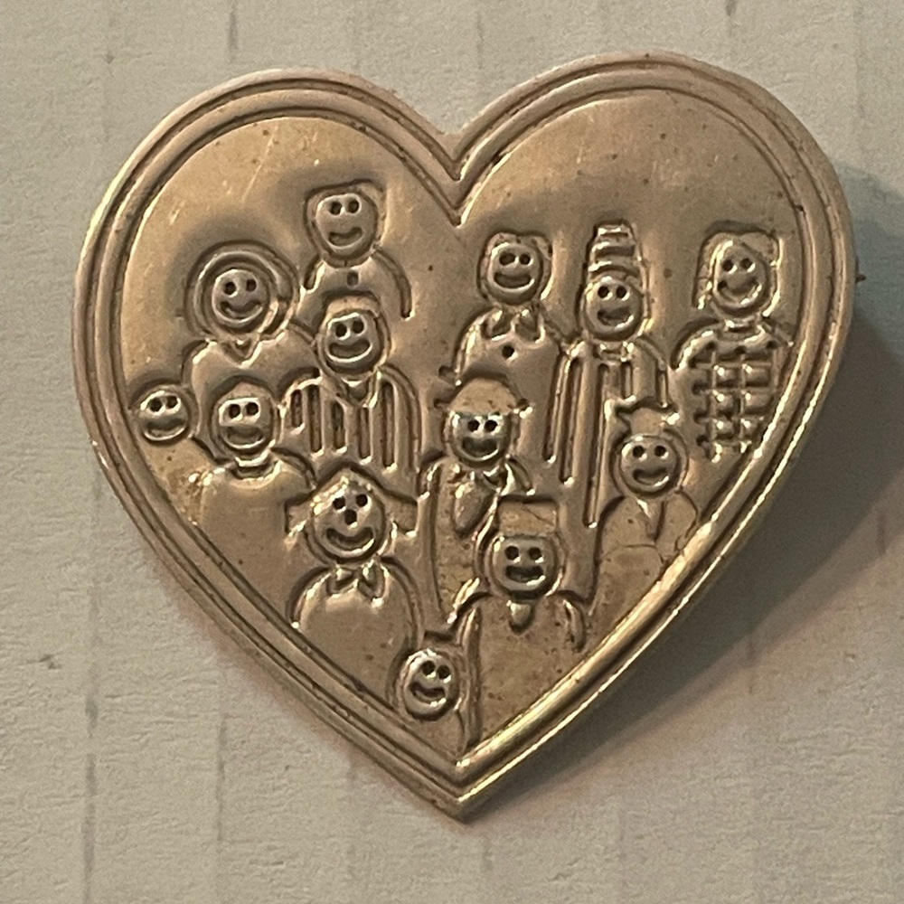 EFS  Silver Heart-Shaped Gold Brooch with Smiling Children